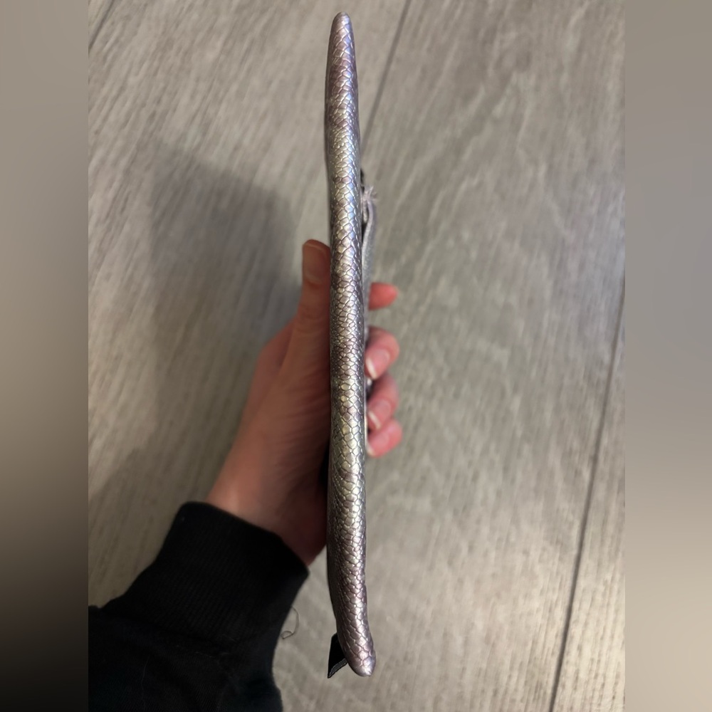 NWOT Ipsy Wristlet | Metallic Snakeskin - Picture 3 of 9